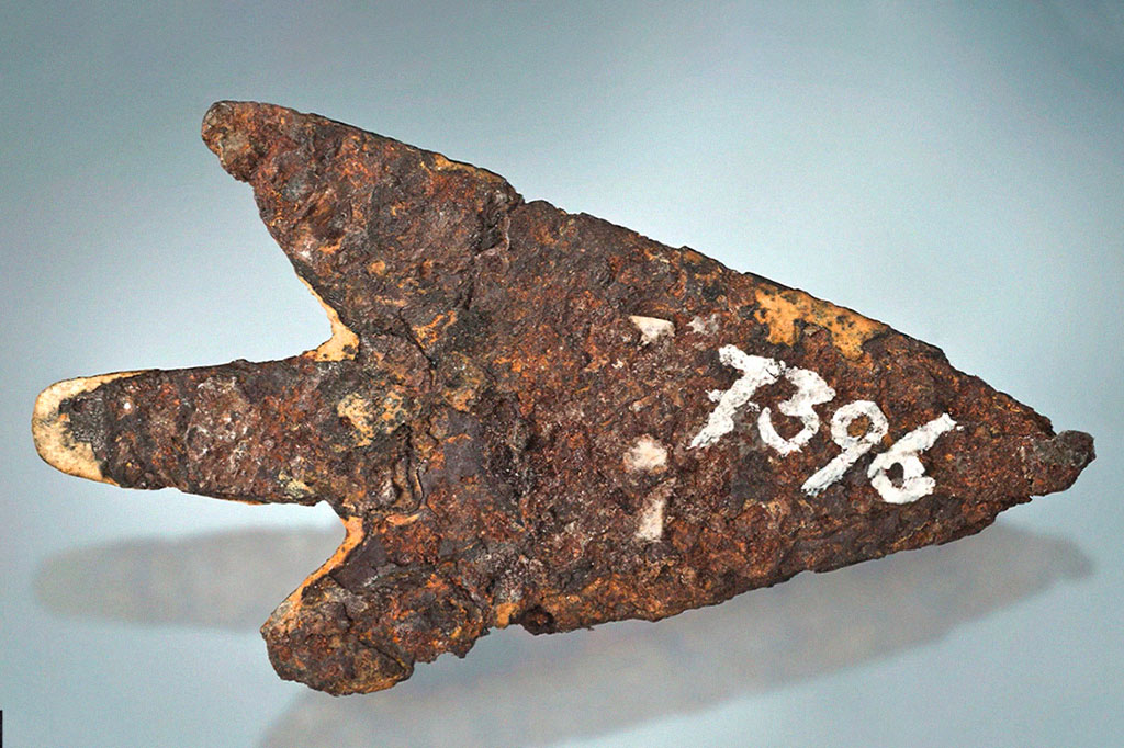 Ponta de flecha da Idade do Bronze escavada na Suíça no século 19.