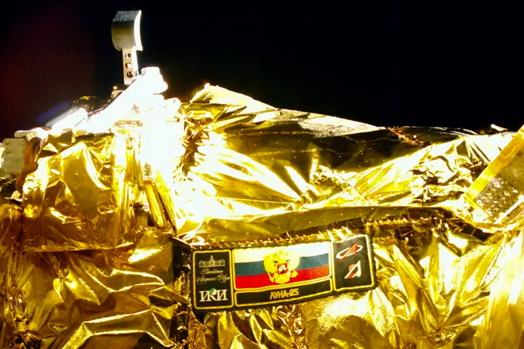 Registro tirada pela sonda Luna-25 a caminho da lua.
