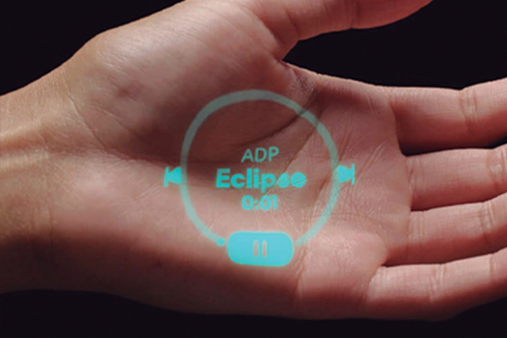 Imagem mostrando a função controle via gestos do AI Pin.