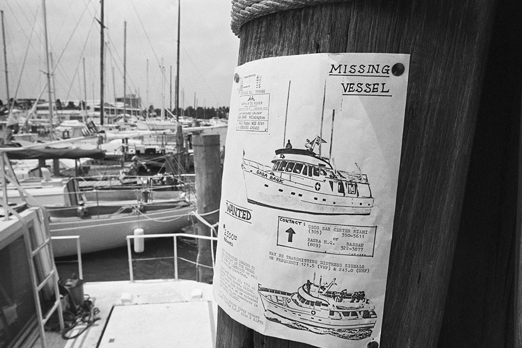 Pôster do desaparecimento do iate Saba Bank, que desapareceu em 10 de março de 1974 no Triângulo das Bermudas
