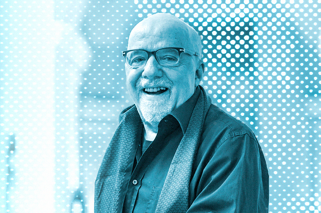 Foto do escritor Paulo Coelho.