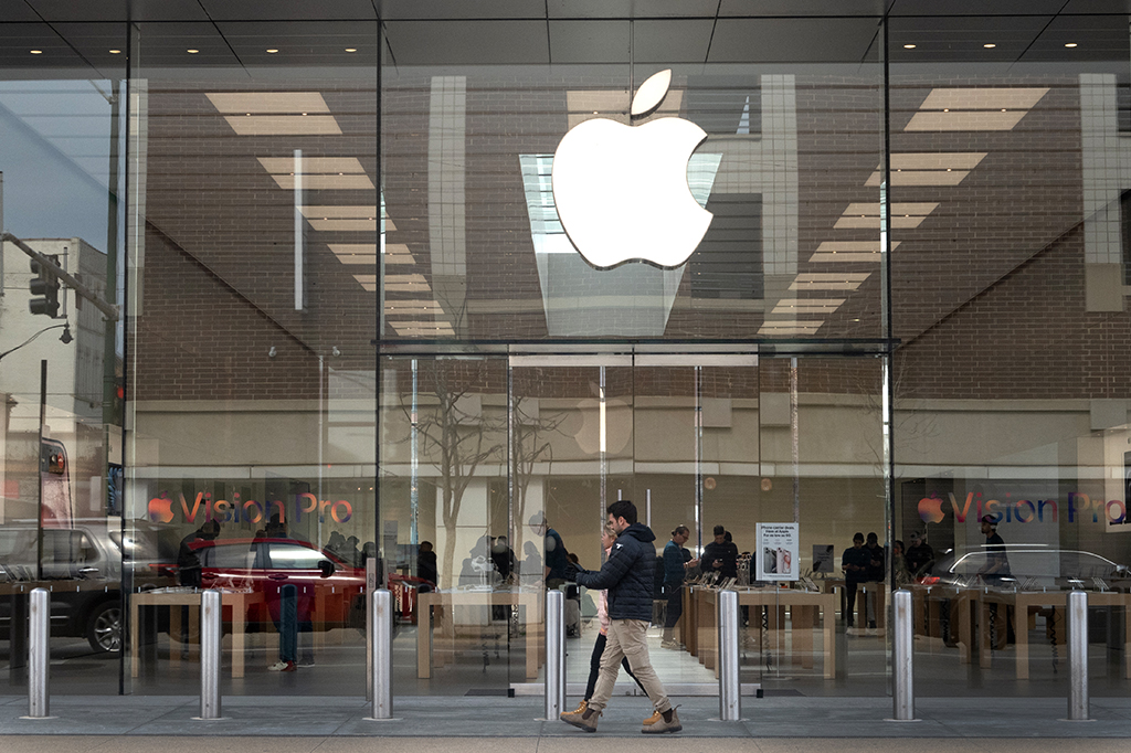 Fachada da loja física da Apple, em Chicago, Illinois.