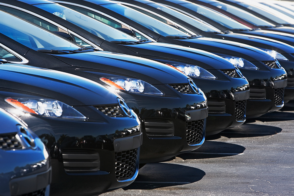 Por que as lojas de carro se chamam “concessionárias”? 