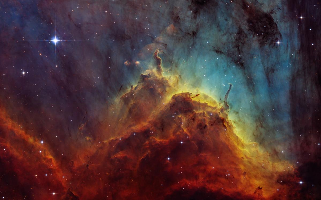 Visão mais próxima da IC 5070, a Nebulosa do Pelicano.