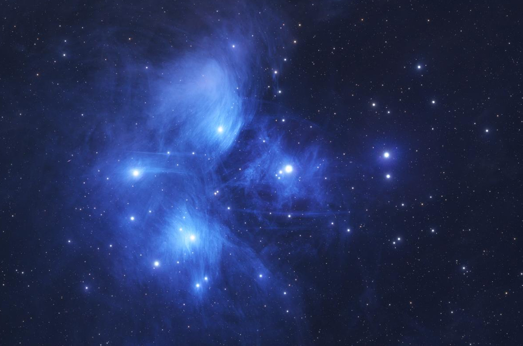 Detalhes Azuis da nebulosa M45.