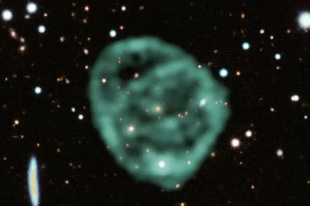 Misterioso círculo de ondas de rádio é descoberto no centro da Via Láctea