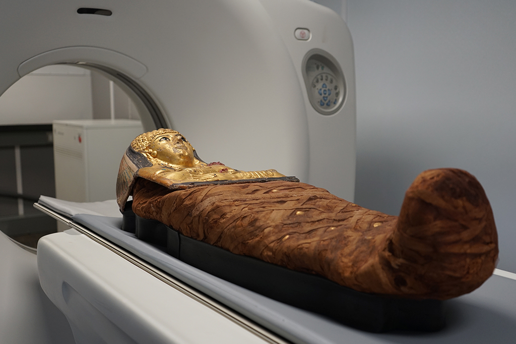 Tomografias de múmias egípcias revelam segredos sobre tratamento dos corpos
