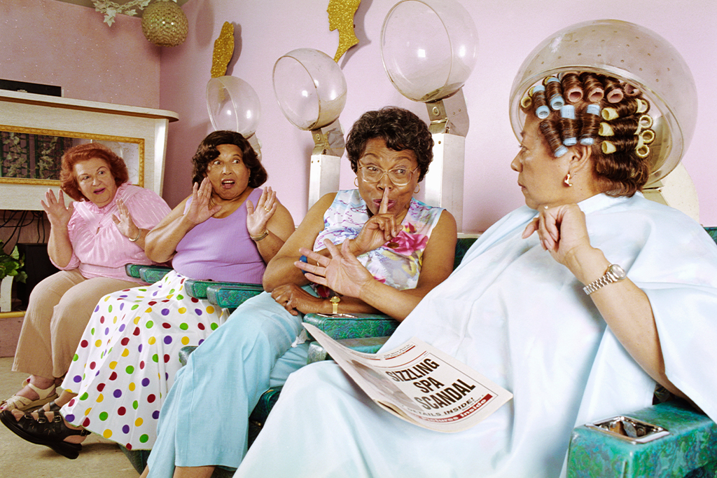 Por que adoramos fofocar? Cientistas encontram explicação evolutiva