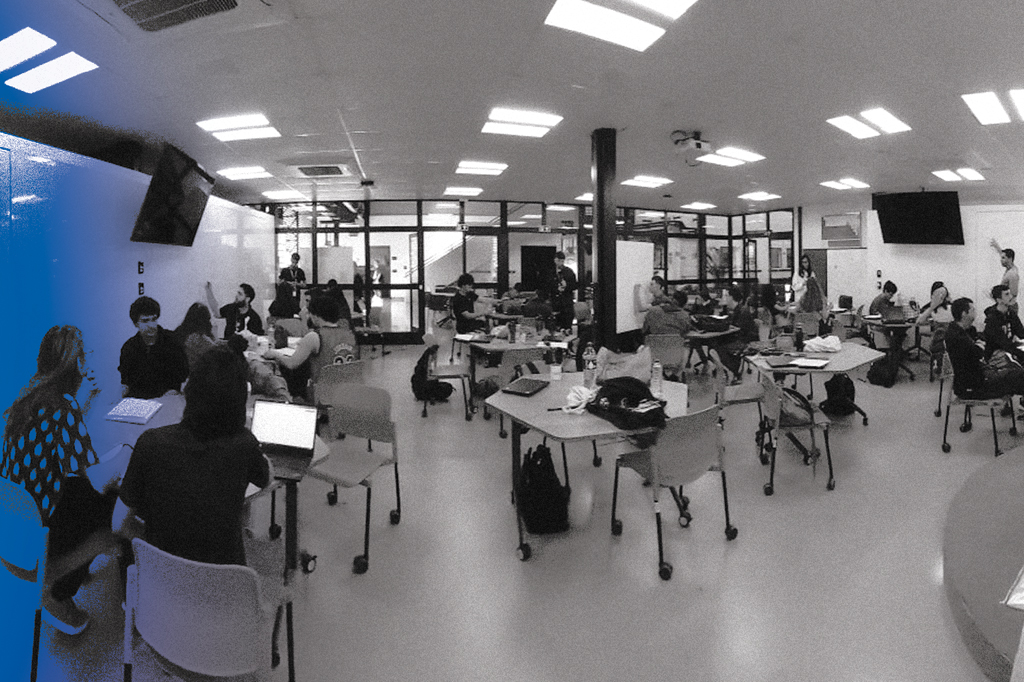 SI_471_Fábrica_de_cérebros_2 Imagem de uma sala de aula.