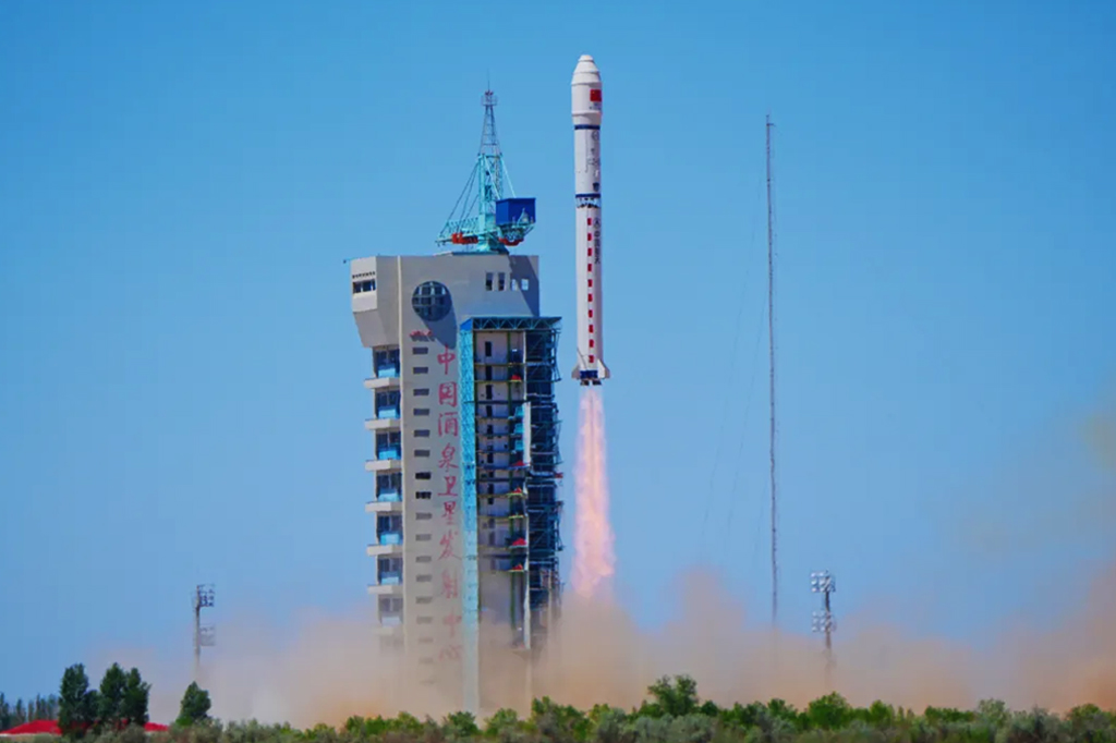 Momento de lançamento de um dos satélites da Missão Constelação 021 da Space Computing.
