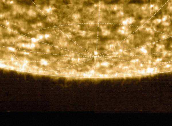 Imagem de um mapa de radiância do polo sul do Sol, conforme registrado pela sonda espacial Solar Orbiter.