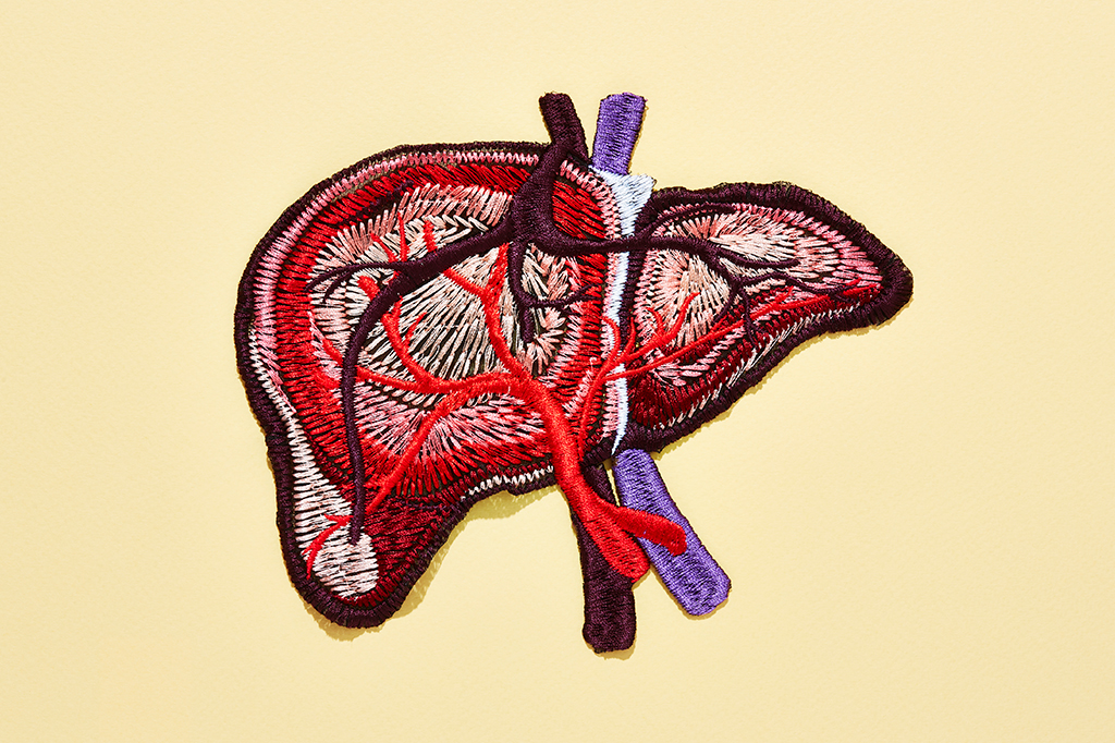 Cinco hábitos comuns que podem estar prejudicando seu fígado