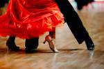 Fotografia de um casal dançando tango.