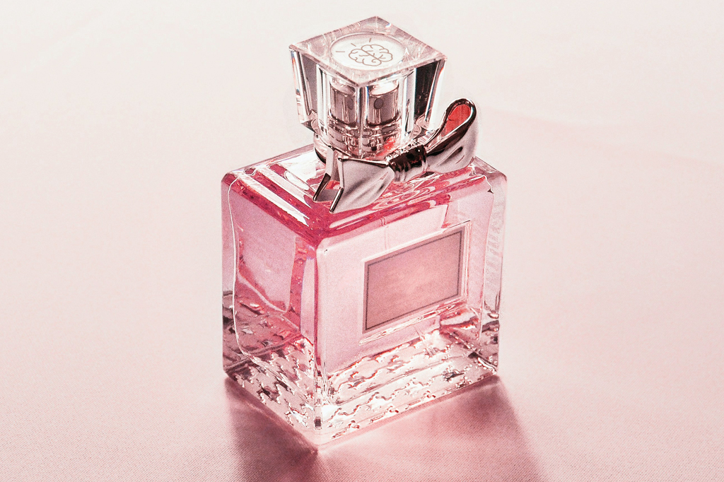 “Usar perfume deixa o cérebro maior.” Não é bem assim…