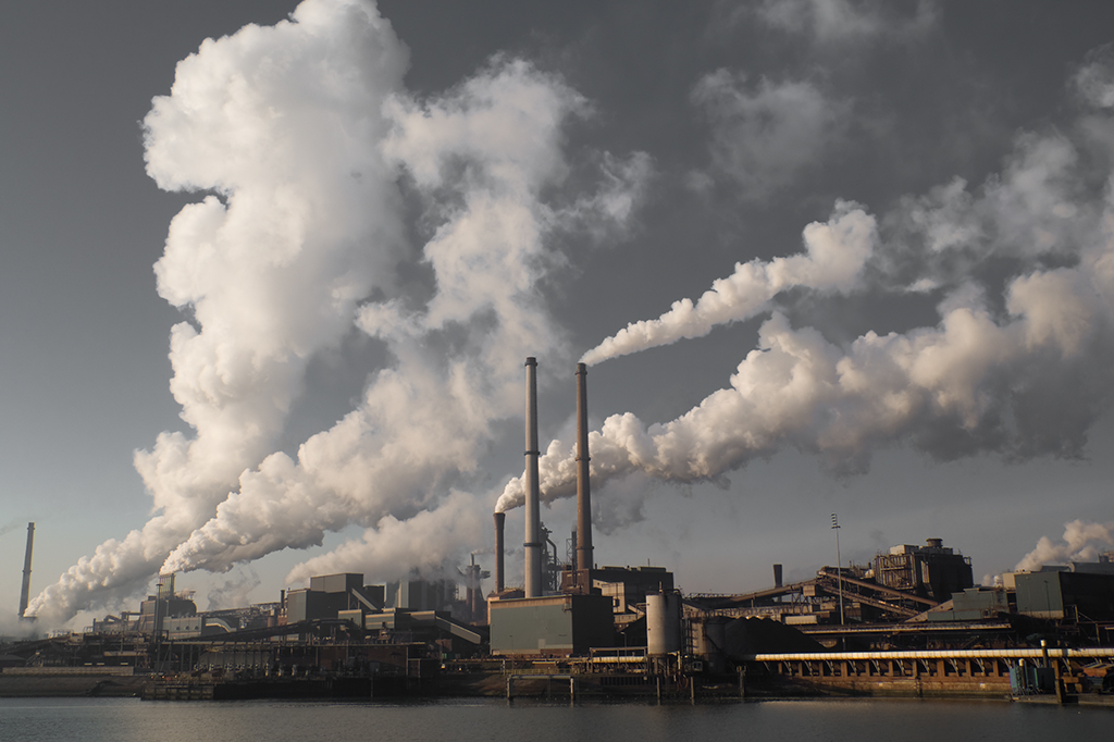 Emissões globais de gás carbônico devem aumentar 1,1% em 2025