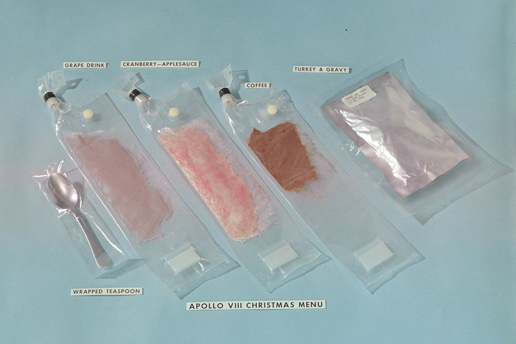 Fotografia da primeira ceia de Natal fora da Terra.