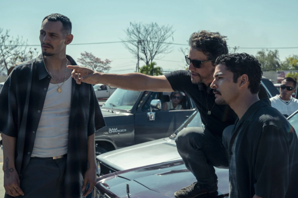 Fotografia do Bad Bunny e o Wagner Moura na s&eacute;rie Narcos.