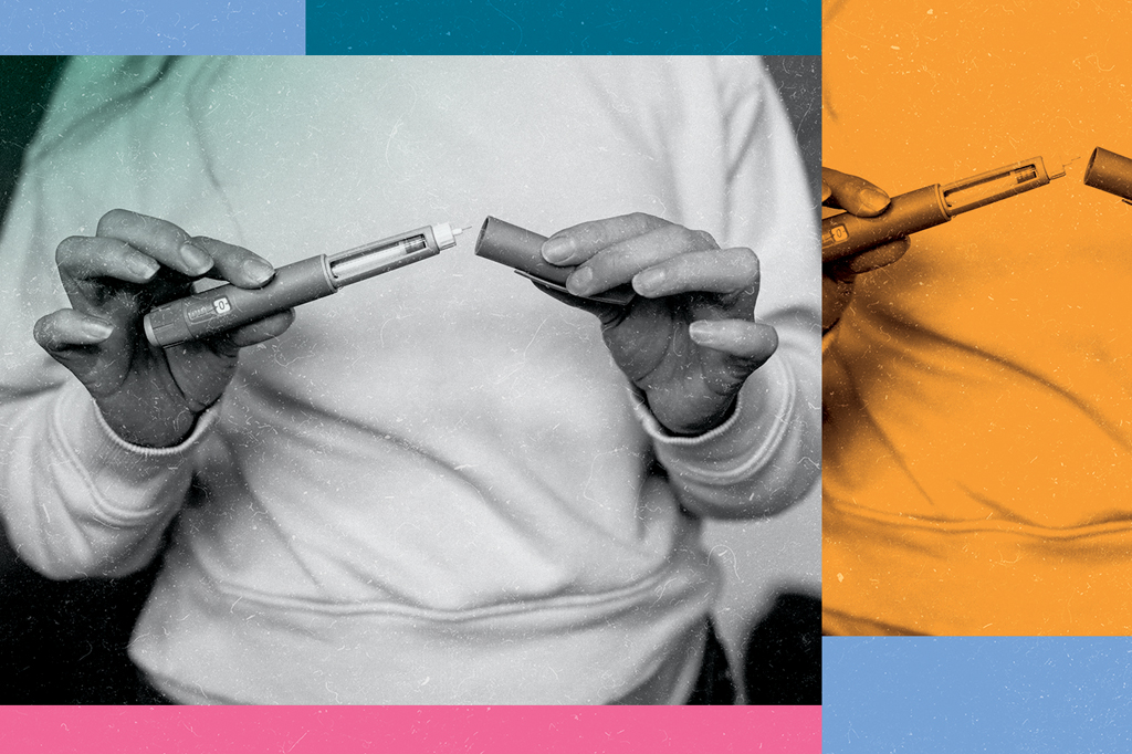 Imagem focada nas mãos de uma mulher segurando uma caneta emagrecedora.