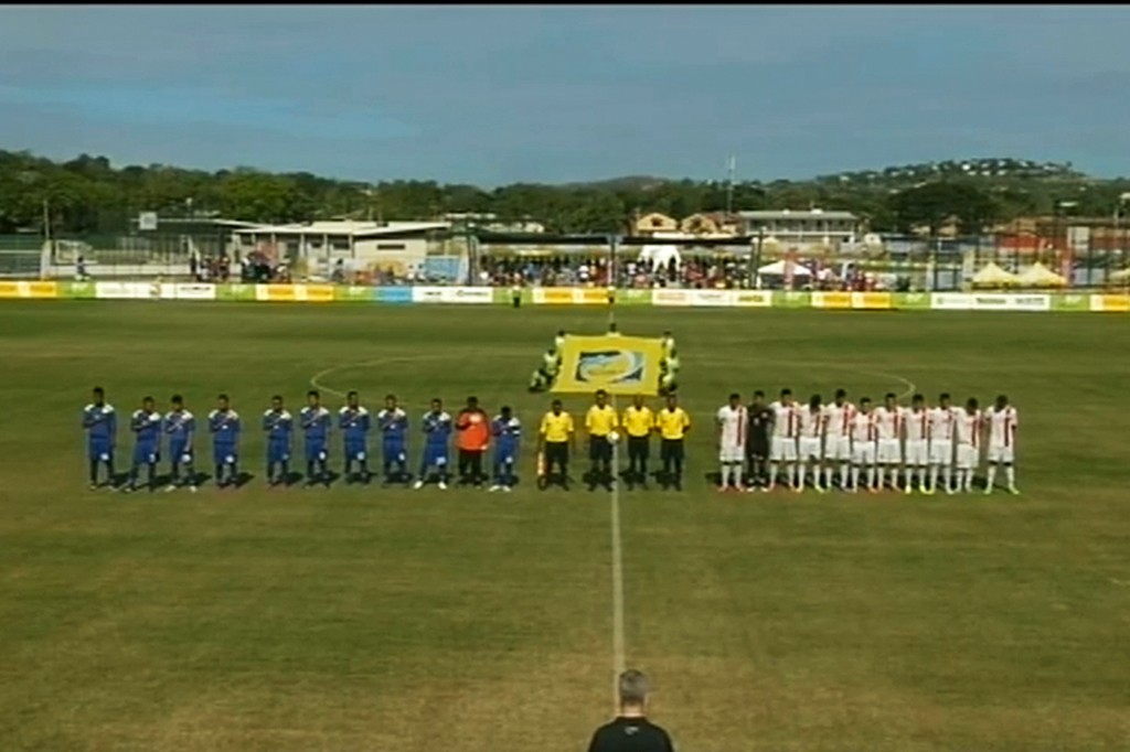 Partida de futebol entre as seleções de Vanuatu e Micronésia durante os Jogos do Pacífico em 2015.