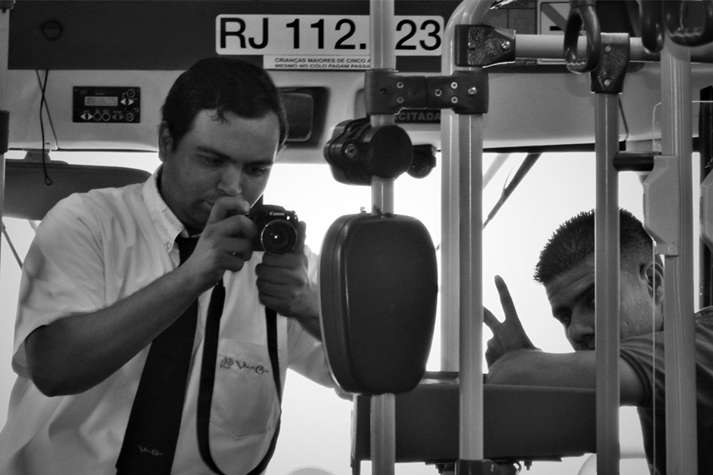 Busólogos: o hobby de fotografar ônibus que mobiliza milhares no Brasil