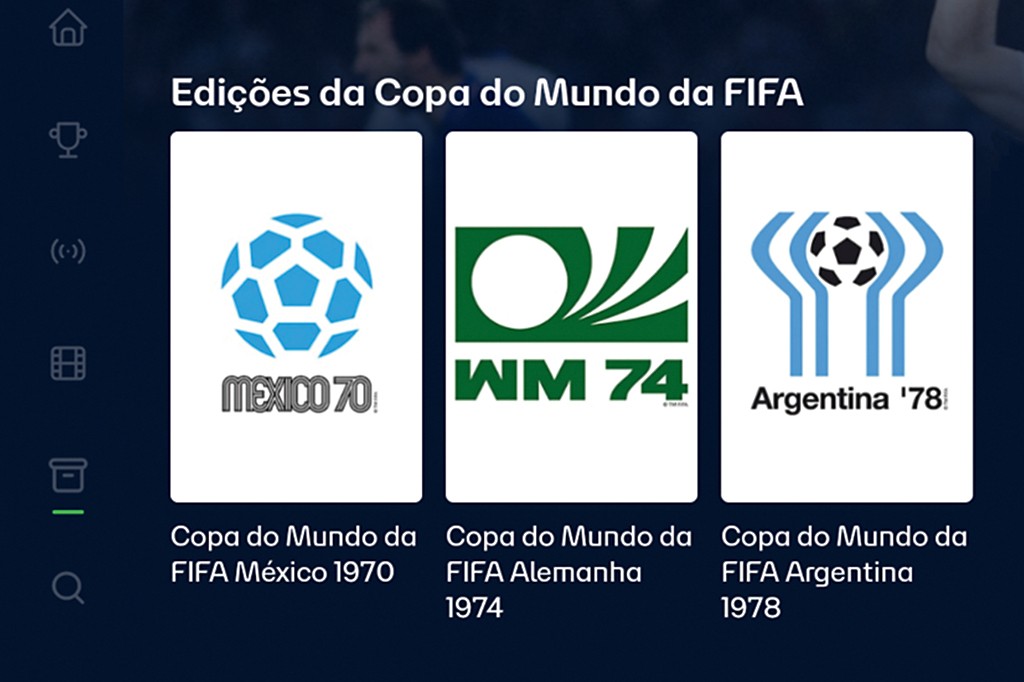 Três logos de Copas do Mundo da FIFA: México 1970 (bola azul), Alemanha 1974 (WM 74 verde) e Argentina 1978 (bola preta e branca com braços azuis).